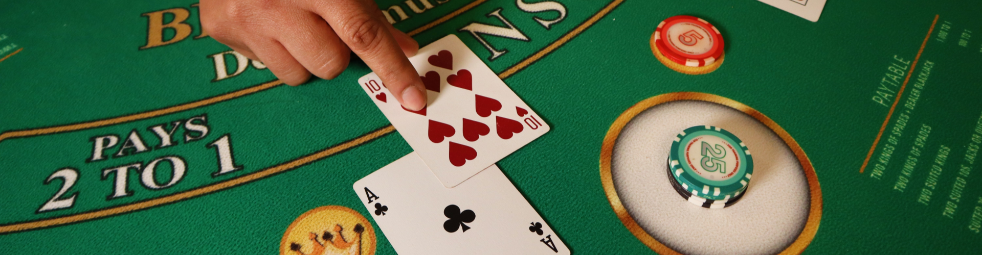 Blackjack player hits Royal Flush, takes home jackpot prize 1