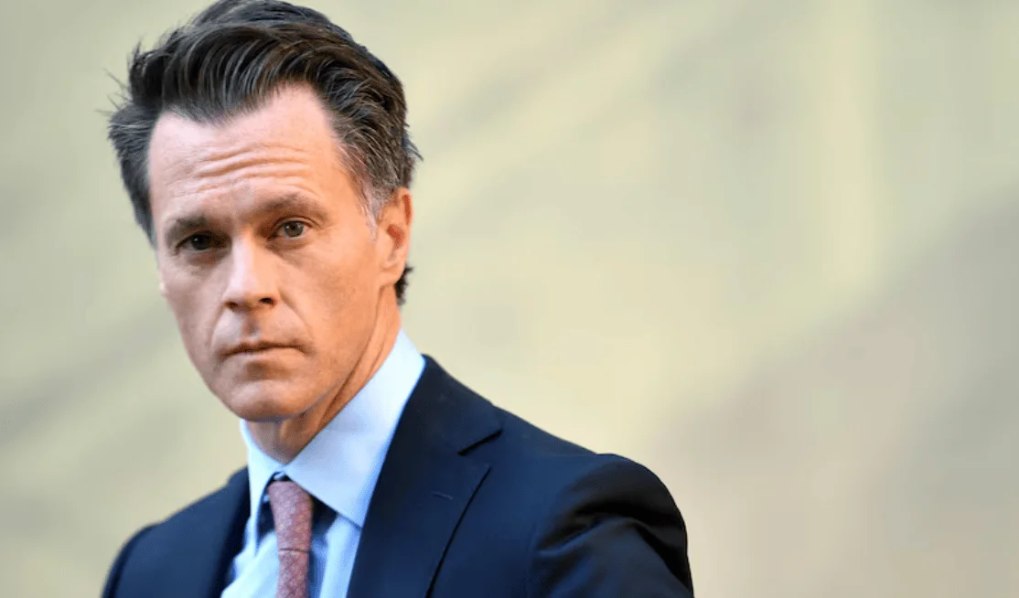 Damning report reveals depths of NSW's gambling problem 1